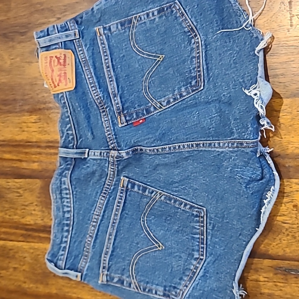 Levi’s 501 Cut Off Jean Shorts Size 30